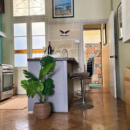 Ta' Nikola - Your Own Cosy Apartamento Birkirkara